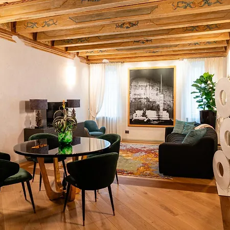Apartment Palazzo Reggiani - Lorenzo De Medici Verona