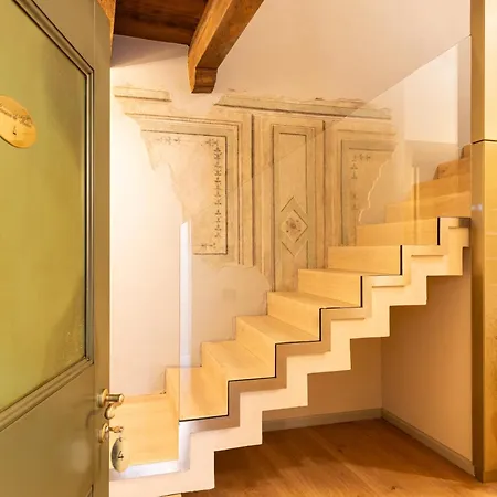 Palazzo Reggiani - Lorenzo De Medici Apartment *